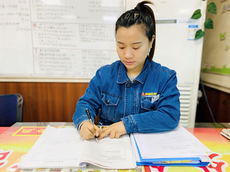 巾帼之花 用奋斗绽放最美芳华