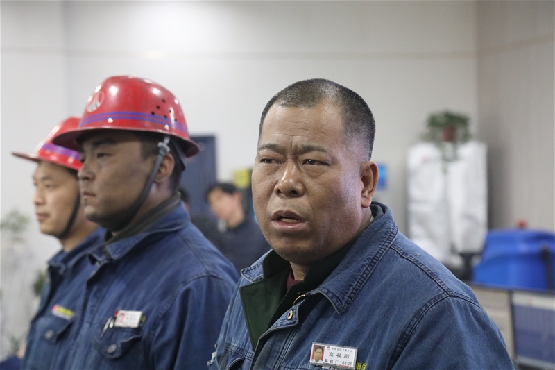 争分夺秒保进度 众志成城共克难